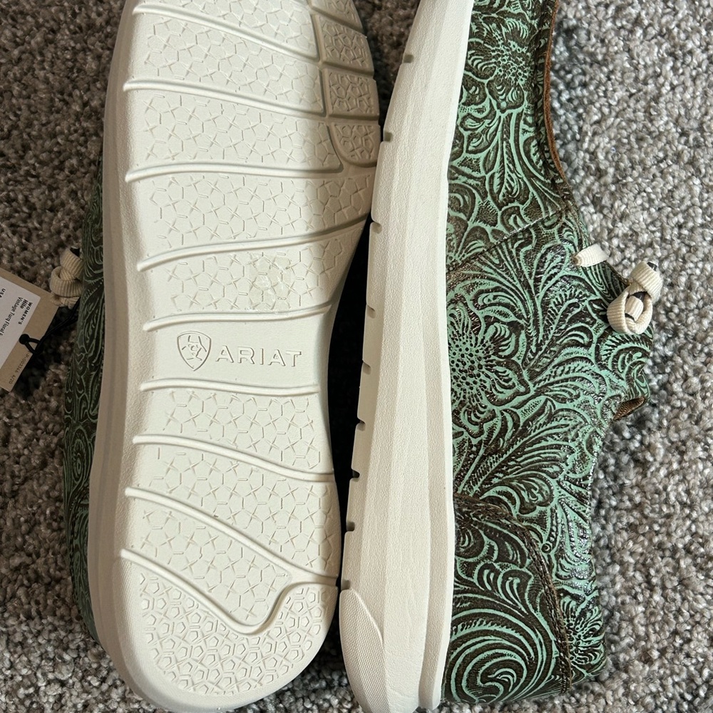 NEW with tags Ariat Green/Mint Green Paisley Flower Shoes - Picture 6 of 6